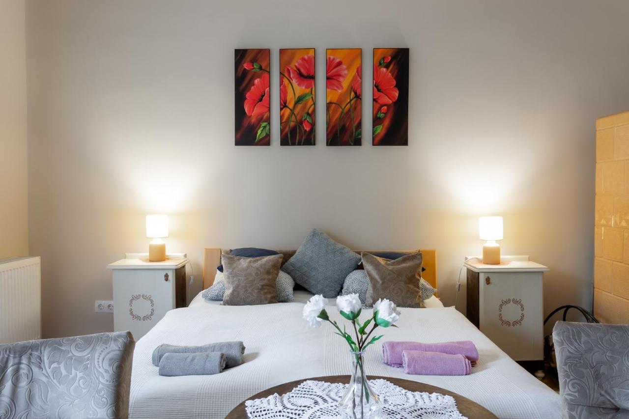 Апартаменты Ekszerdoboz Apartman Эгер Экстерьер фото