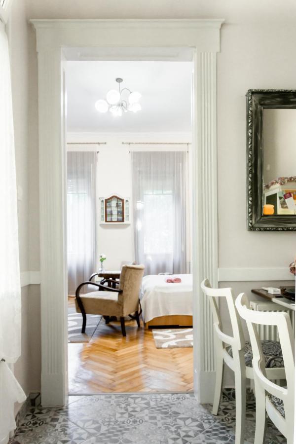 Апартаменты Ekszerdoboz Apartman Эгер Экстерьер фото