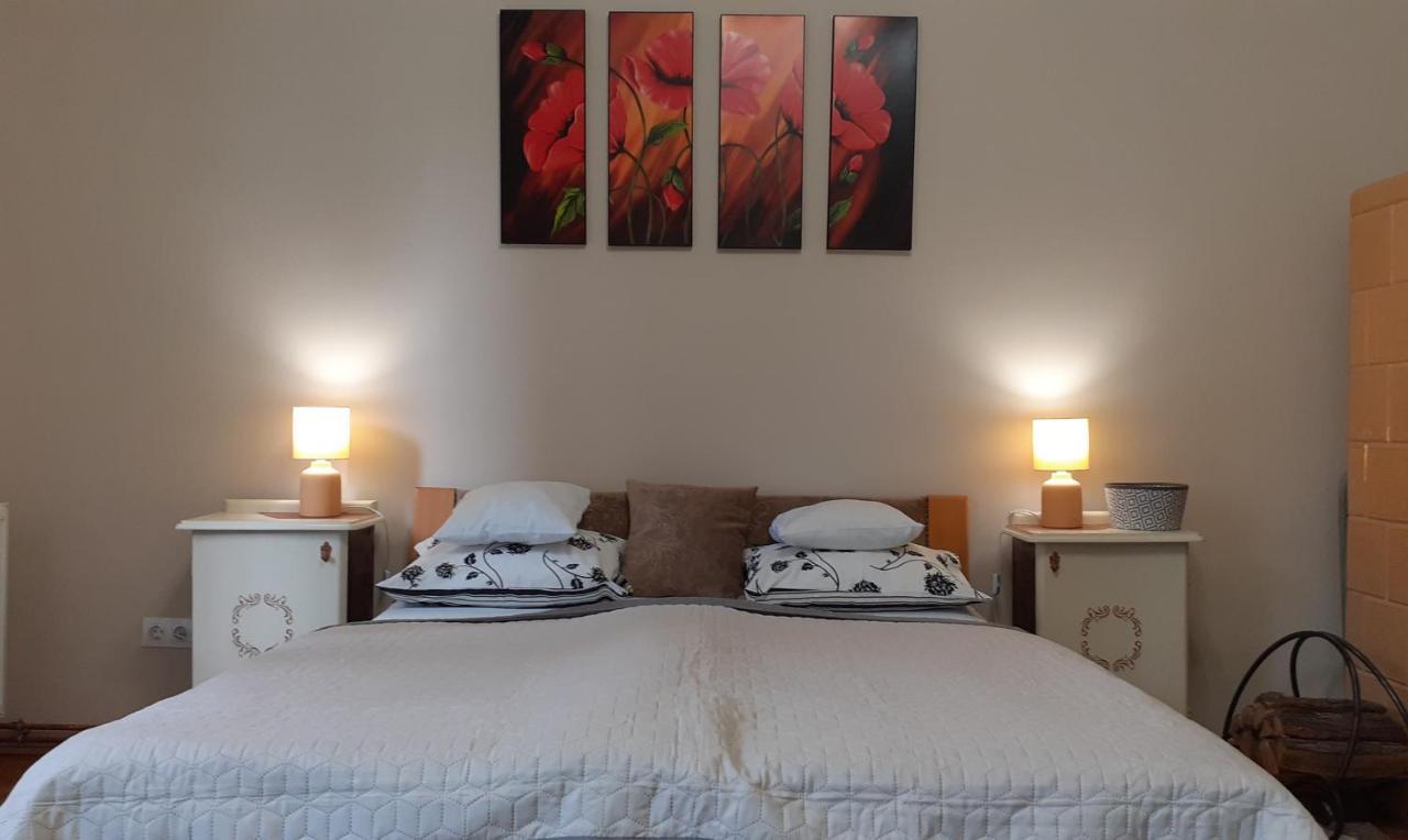 Апартаменты Ekszerdoboz Apartman Эгер Экстерьер фото