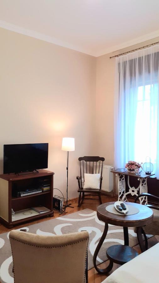 Апартаменты Ekszerdoboz Apartman Эгер Экстерьер фото