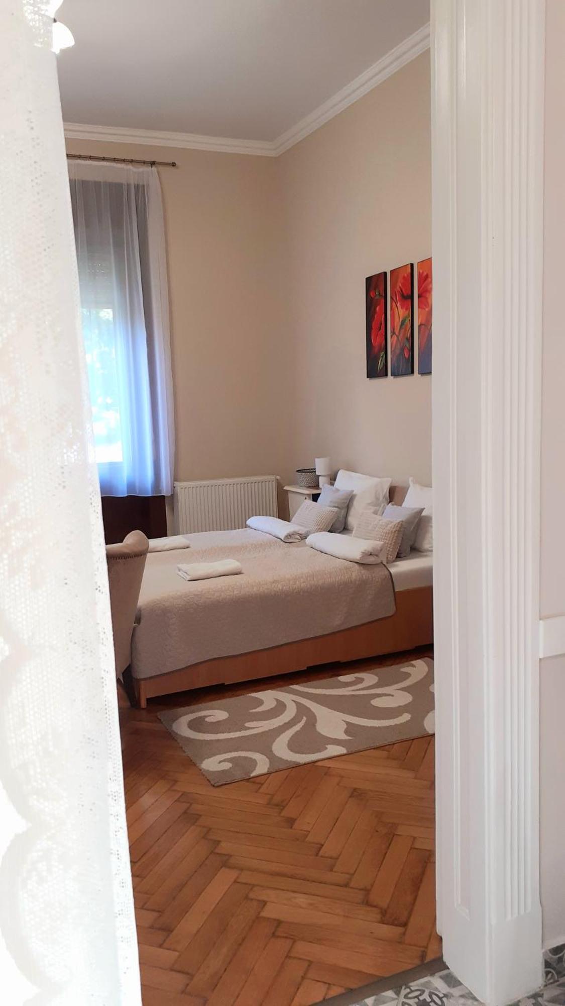 Апартаменты Ekszerdoboz Apartman Эгер Экстерьер фото